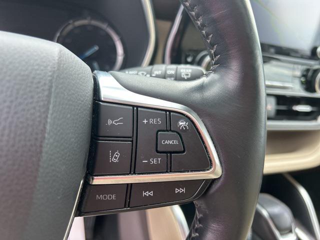 used 2021 Toyota Highlander Hybrid car, priced at $33,477