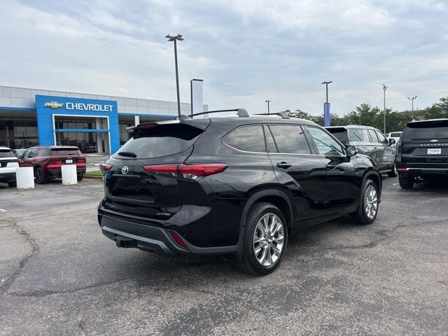 used 2021 Toyota Highlander Hybrid car, priced at $33,477