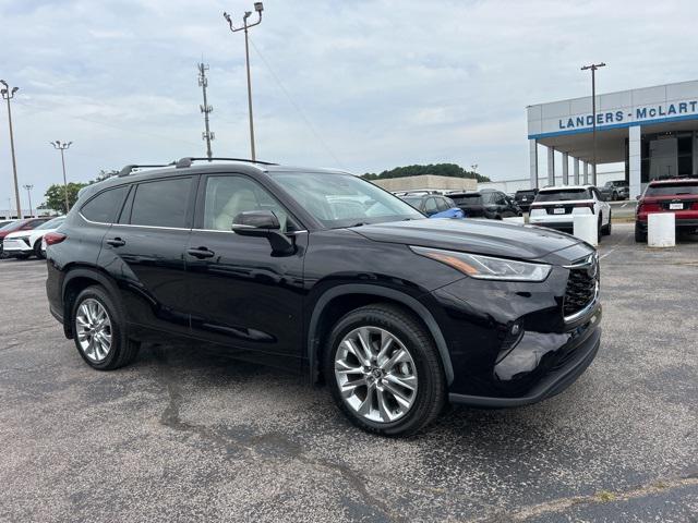 used 2021 Toyota Highlander Hybrid car, priced at $33,477