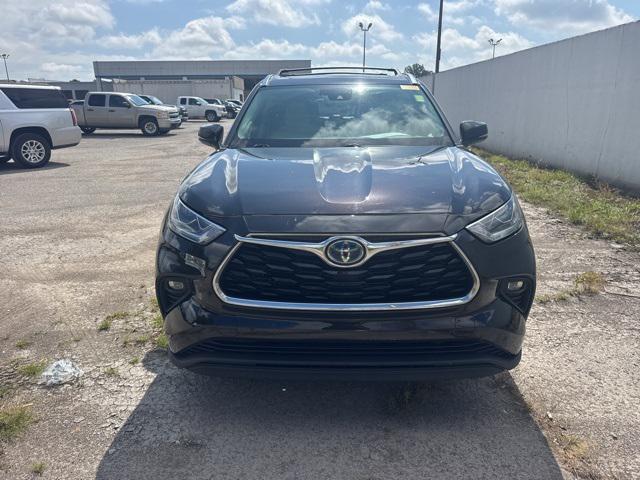 used 2021 Toyota Highlander Hybrid car, priced at $37,991