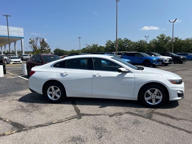 new 2025 Chevrolet Malibu car, priced at $22,995