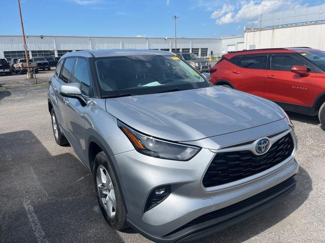 used 2022 Toyota Highlander Hybrid car, priced at $37,800