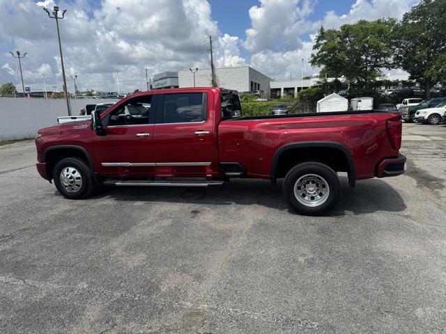 used 2025 Chevrolet Silverado 3500 car, priced at $72,991