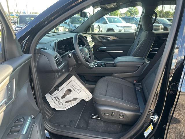 new 2025 Chevrolet Traverse car, priced at $41,244