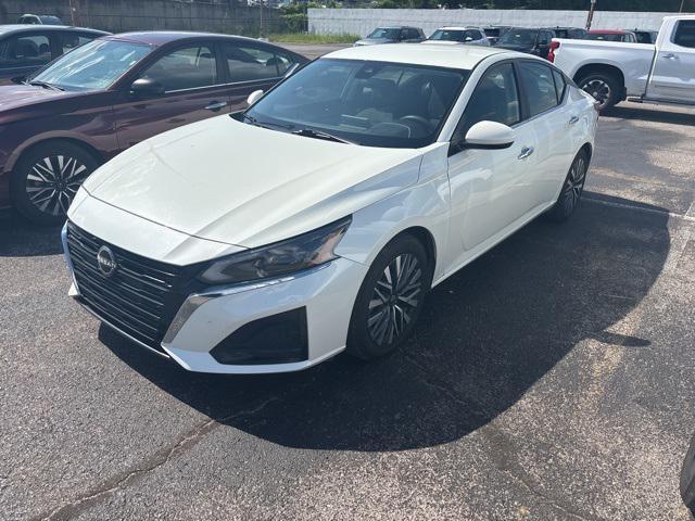 used 2023 Nissan Altima car, priced at $20,488