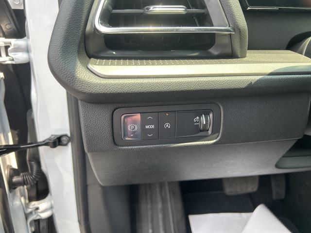 new 2025 Chevrolet Traverse car, priced at $42,244