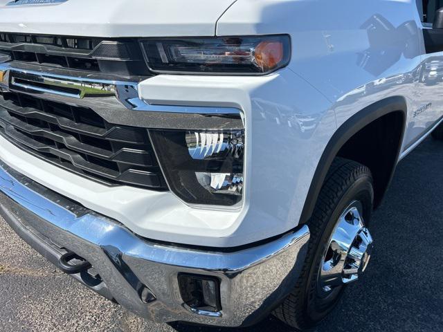 new 2025 Chevrolet Silverado 3500 car, priced at $53,280