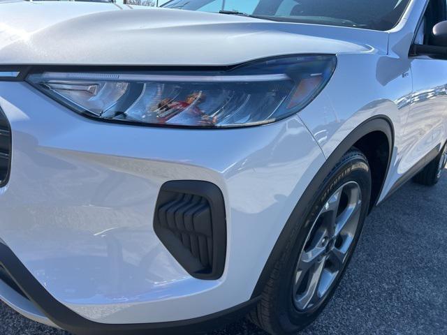 used 2025 Ford Escape car, priced at $24,901