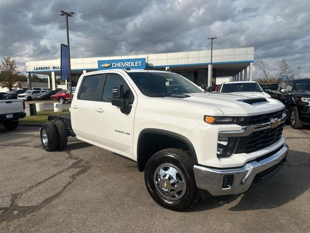 new 2025 Chevrolet Silverado 3500 car, priced at $62,925