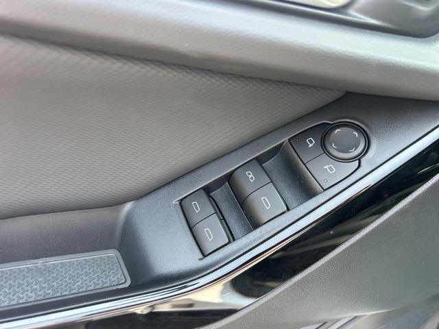 new 2025 Chevrolet Equinox car, priced at $32,684