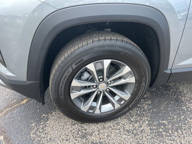 new 2026 Chevrolet Equinox car, priced at $28,540