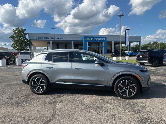 new 2025 Chevrolet Equinox EV car, priced at $38,699