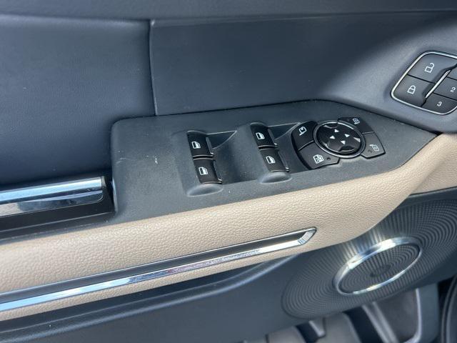 used 2023 Ford Expedition car, priced at $44,380