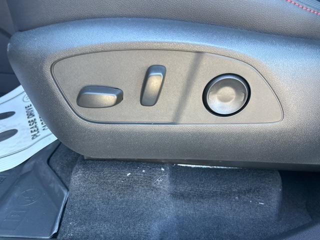 new 2026 Chevrolet Traverse car, priced at $56,113