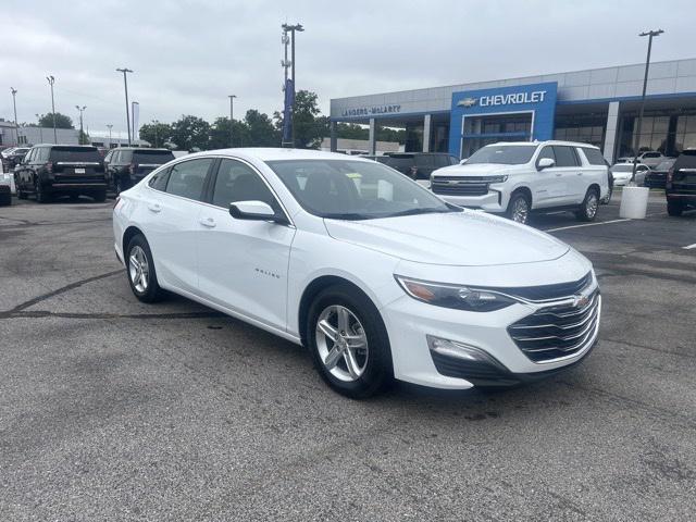 new 2024 Chevrolet Malibu car, priced at $20,345