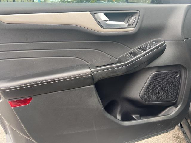 used 2022 Ford Escape car, priced at $22,304