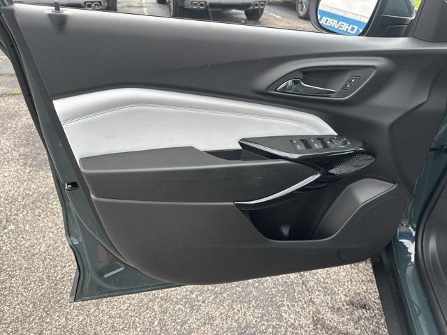 new 2025 Chevrolet Trax car, priced at $25,784