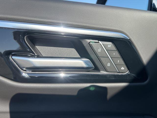 new 2025 Chevrolet Suburban car, priced at $81,389