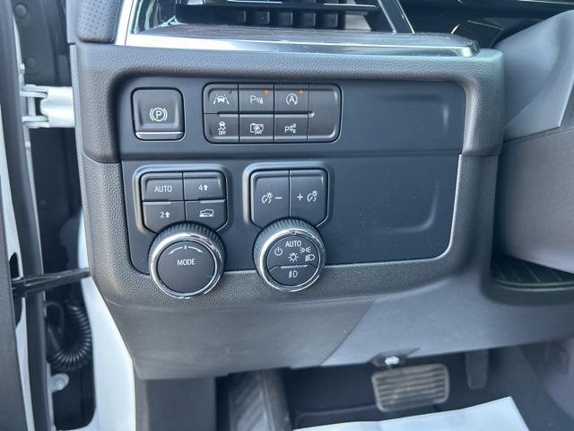 new 2025 Chevrolet Suburban car, priced at $81,389