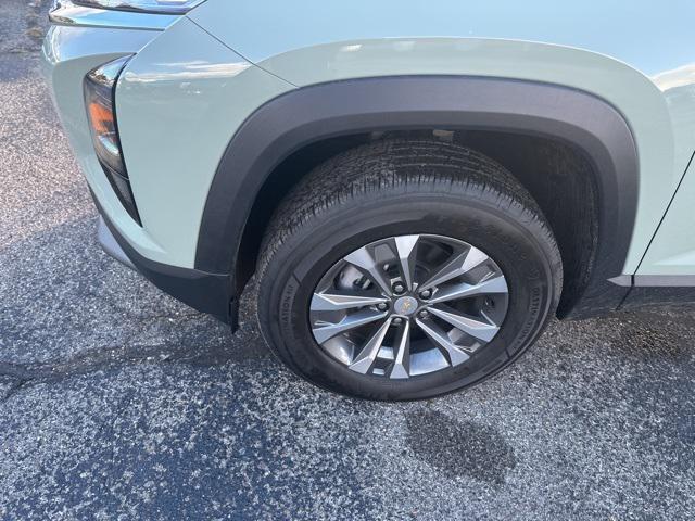 new 2026 Chevrolet Equinox car, priced at $30,135