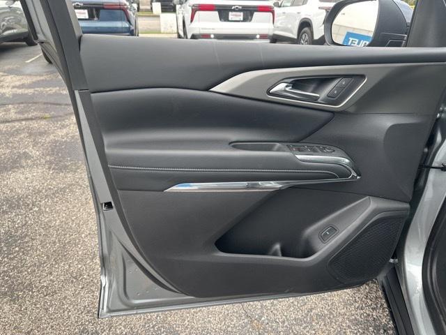 new 2025 Chevrolet Traverse car, priced at $43,494