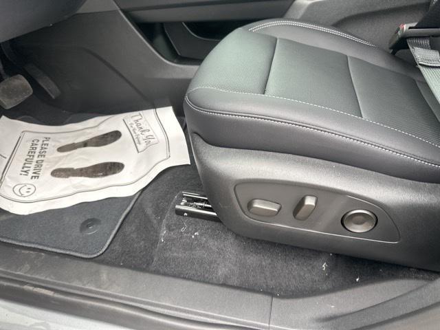 new 2025 Chevrolet Traverse car, priced at $43,494