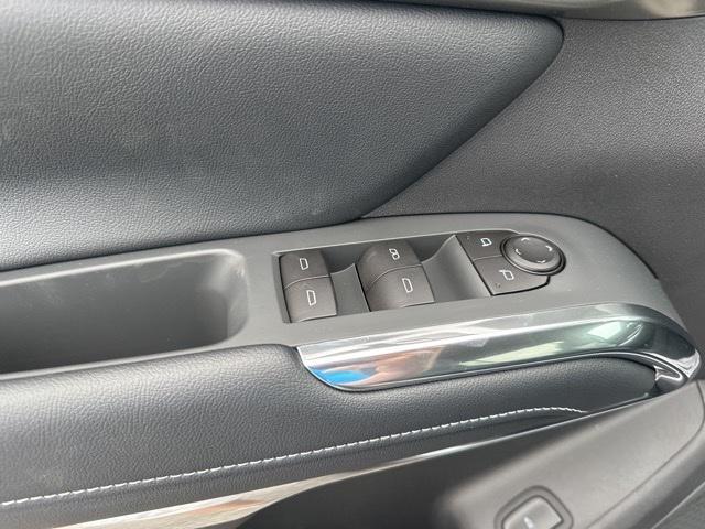 new 2025 Chevrolet Traverse car, priced at $43,494