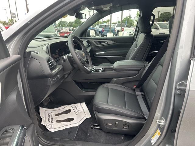 new 2025 Chevrolet Traverse car, priced at $43,494