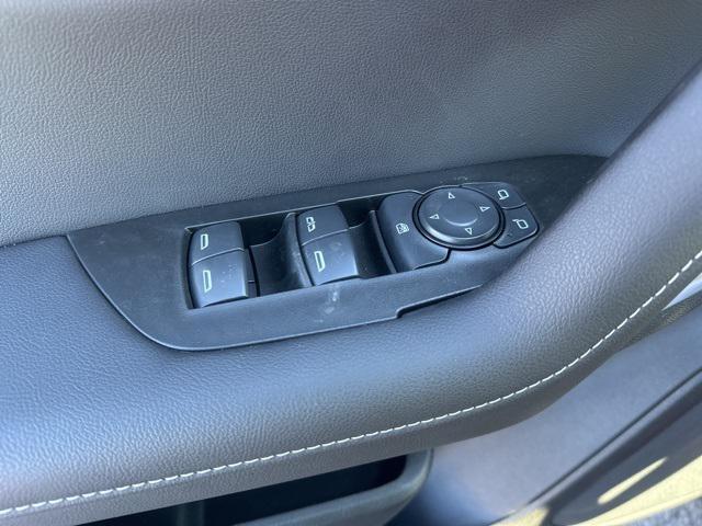 new 2025 Chevrolet Blazer car, priced at $32,290