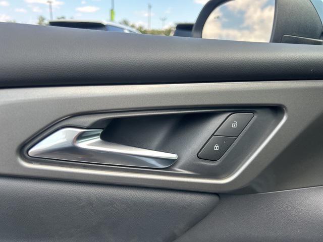 new 2026 Chevrolet Traverse car, priced at $46,999
