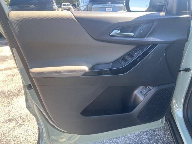 new 2026 Chevrolet Equinox car, priced at $33,329