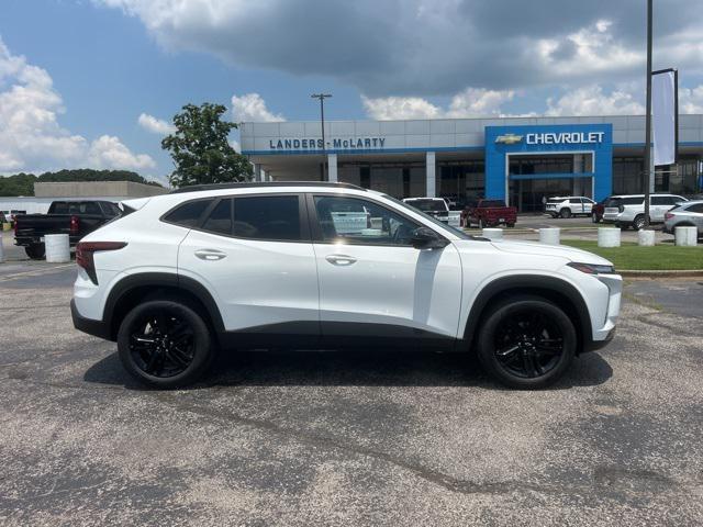 new 2025 Chevrolet Trax car, priced at $27,875