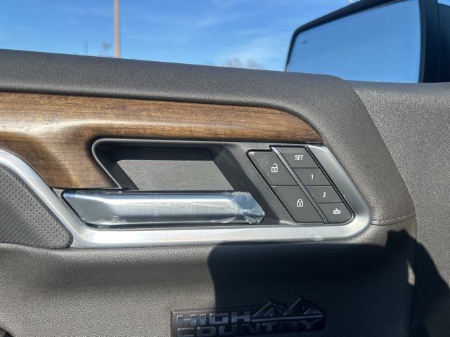 new 2025 Chevrolet Silverado 1500 car, priced at $61,035