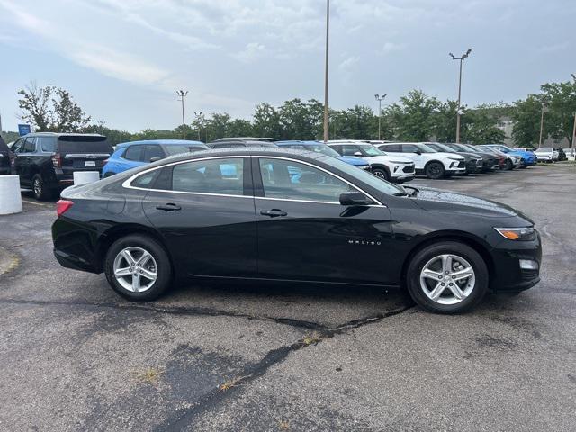 new 2025 Chevrolet Malibu car, priced at $23,245