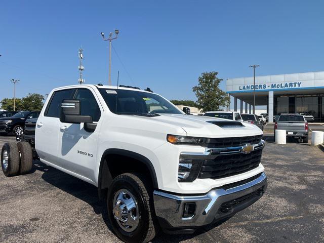 new 2025 Chevrolet Silverado 3500 car, priced at $53,935