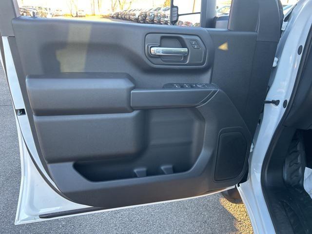 new 2025 Chevrolet Silverado 2500 car, priced at $57,270