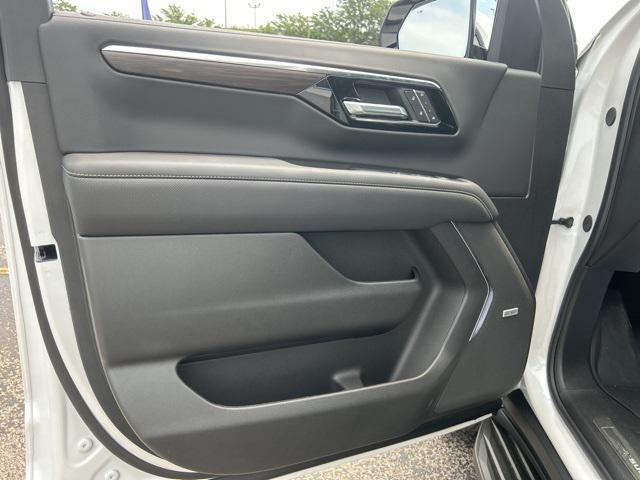 new 2025 Chevrolet Suburban car, priced at $86,519