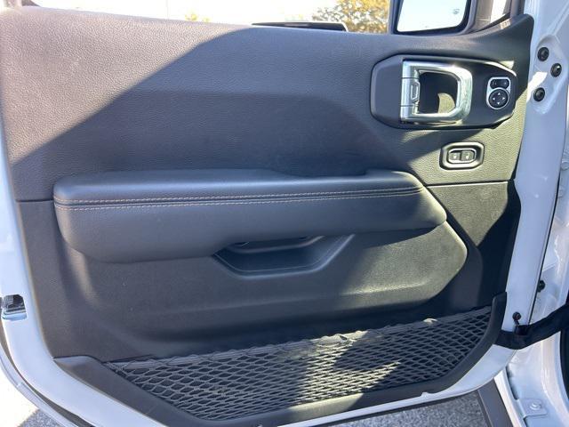 used 2022 Jeep Gladiator car, priced at $33,700