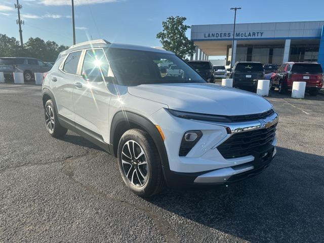 new 2025 Chevrolet TrailBlazer car, priced at $24,975
