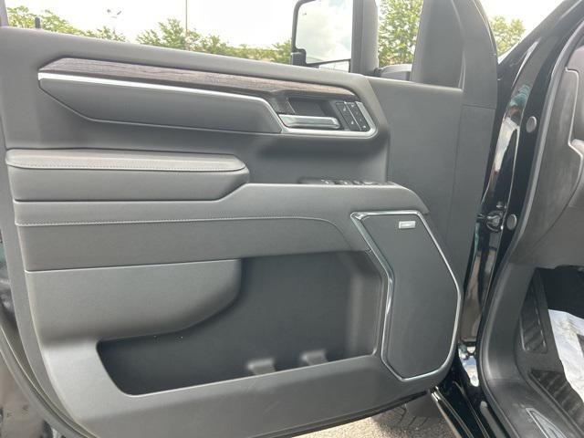 new 2025 Chevrolet Silverado 2500 car, priced at $72,730