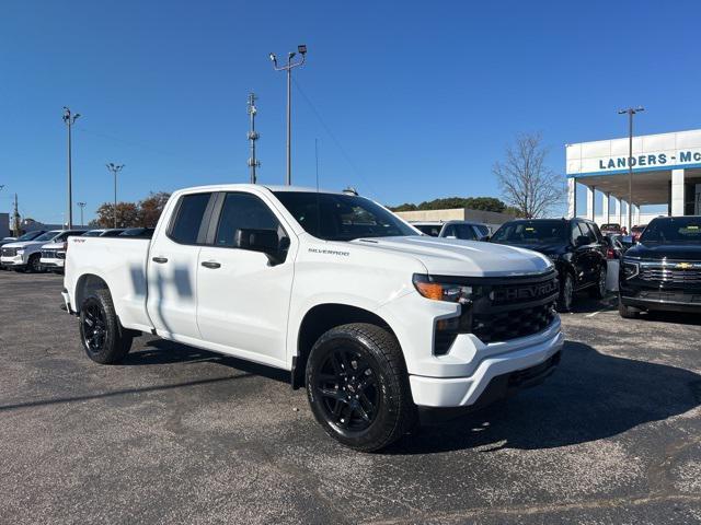 new 2025 Chevrolet Silverado 1500 car, priced at $40,165