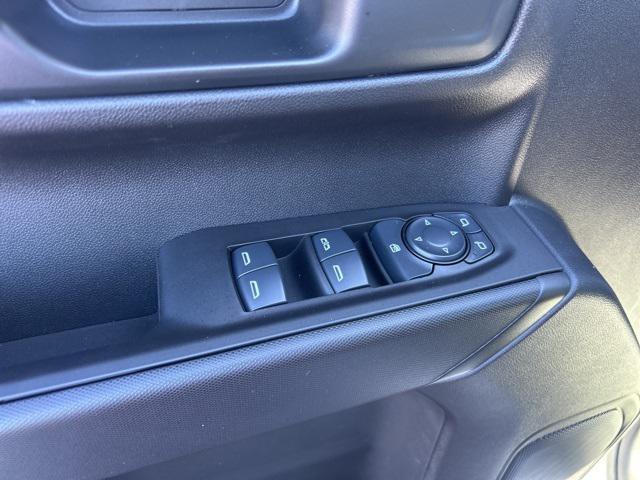 new 2025 Chevrolet Silverado 1500 car, priced at $40,165