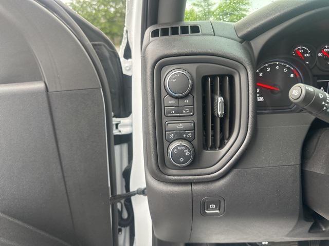 new 2025 Chevrolet Silverado 1500 car, priced at $42,150