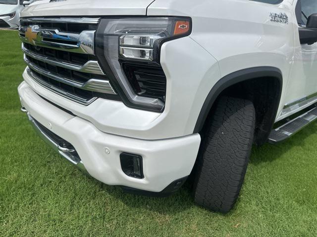 used 2024 Chevrolet Silverado 2500 car, priced at $70,991