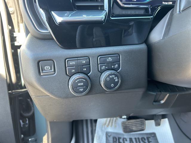 new 2025 Chevrolet Silverado 1500 car, priced at $52,640