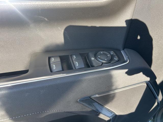 new 2025 Chevrolet Silverado 1500 car, priced at $52,640