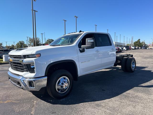 new 2025 Chevrolet Silverado 3500 car, priced at $53,280