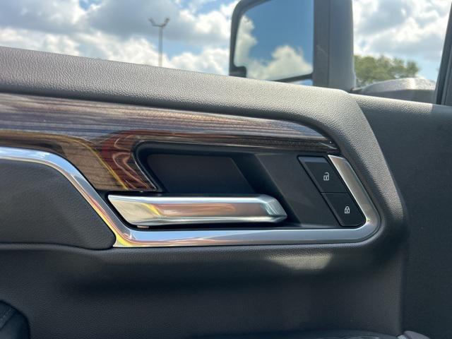 new 2025 Chevrolet Silverado 2500 car, priced at $57,090