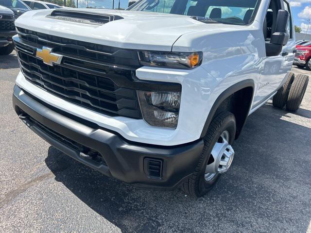 new 2025 Chevrolet Silverado 3500 car, priced at $47,240