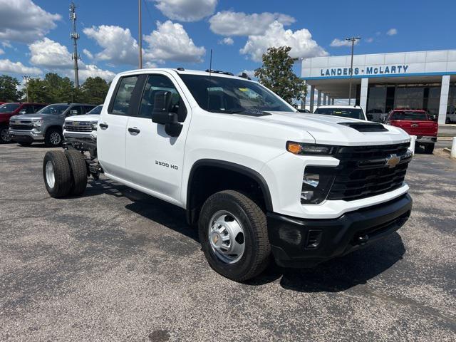 new 2025 Chevrolet Silverado 3500 car, priced at $47,240